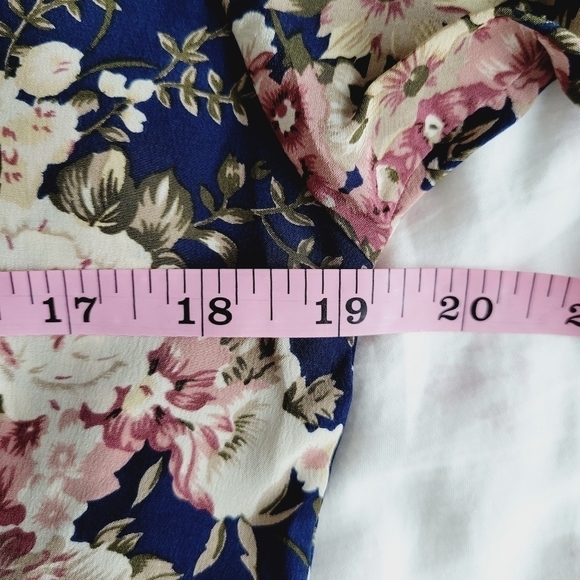 Vintage Alcott and Andrews Blue Floral Silk Blouse and Skirt Set - Picture 9 of 16